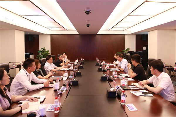 天津东疆综合保税区管委会党委常委、管委会副主任白新宇到访我司