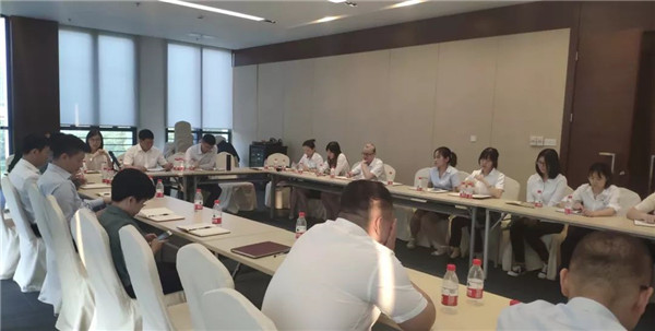 公司总经理张端清、党委副书记丁建国一行到上海南宫官网调研领导工作