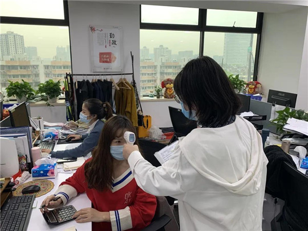 不松劲一向步强化疫情防控监督      公司各级纪检监察组织在行动