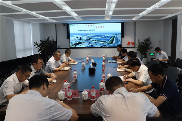 集团公司总经理詹小张到南宫官网新资料调研领导