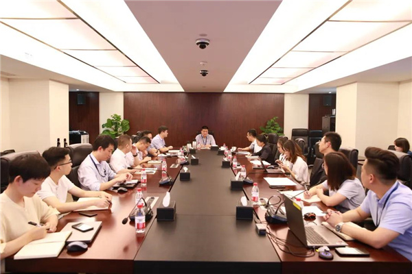公司党委书记、、、董事长袁仁军调研交安设施部