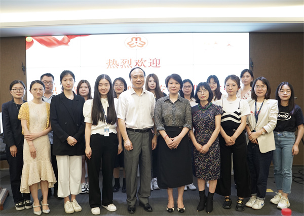 公司工会组织发展女职工特色工文章牌建设专题培训班
