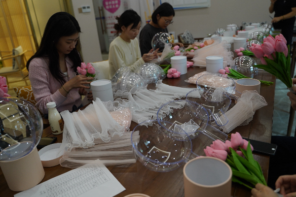 以花之名 为爱献礼 | 公司工会发展“情浓五月天 爱暖母亲节”母亲节活动