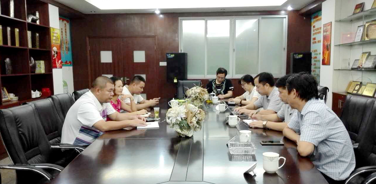 公司总经理张端清一行前往金海不锈钢系列企业调查调研